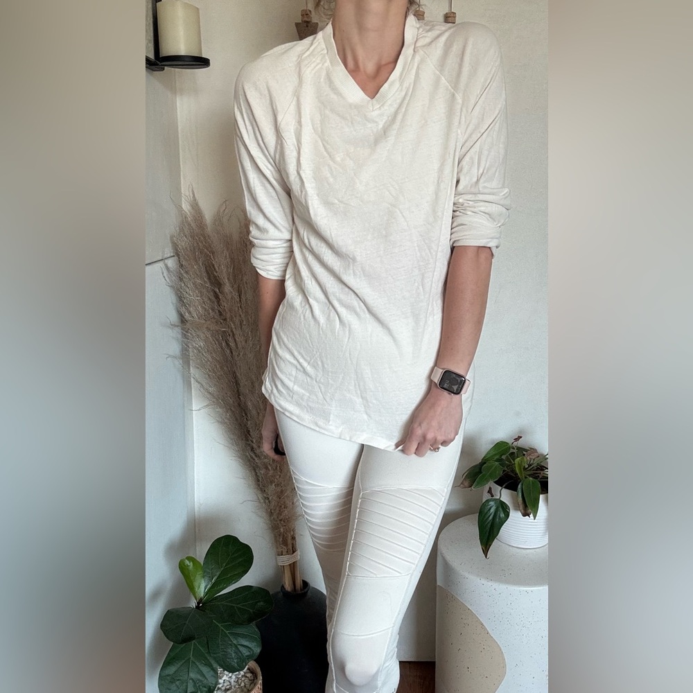 Alternative Vneck cotton pullover